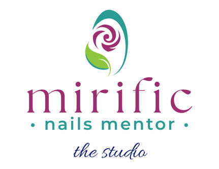 LOGO MIRIFIC NAILS MENTOR
